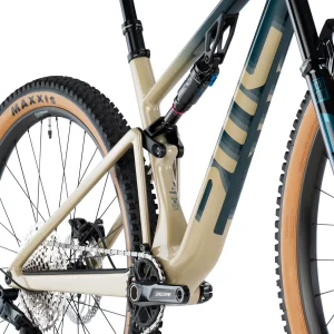 innovation-2024-fourstroke-lt-two-01-aps-suspension